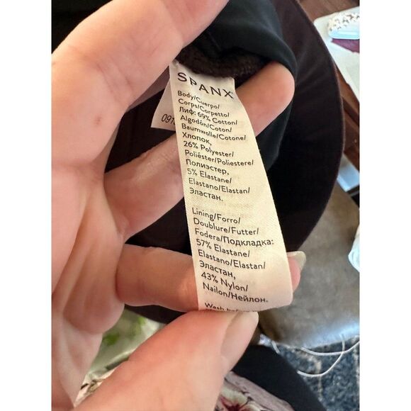 Spanx - Jean-ish Ankle Length Leggings - Brandywine size medium - Picture 7 of 7